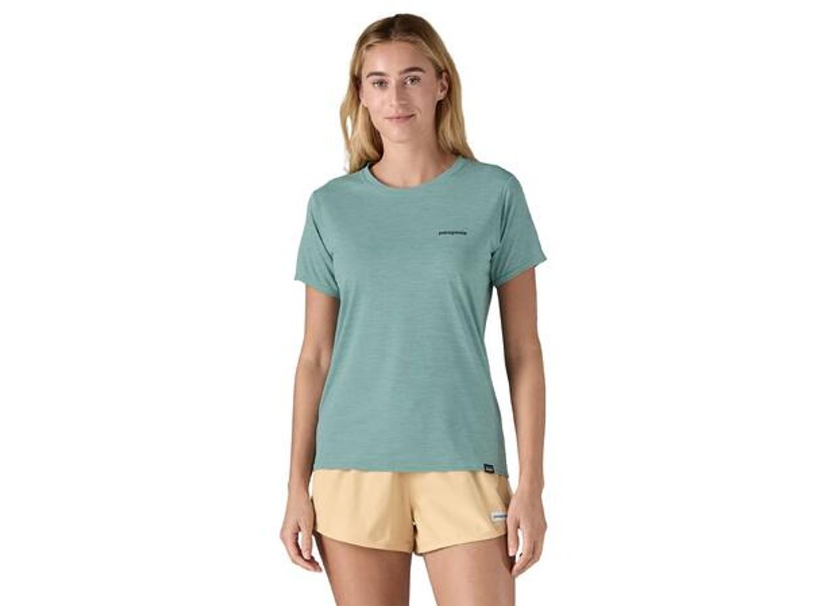 Patagonia W Cap Cool Daily Graphic Shirt- Waters Boardshort Logo thermal blue x dye